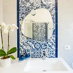 De Vivo Realty - Lunamare Apartment